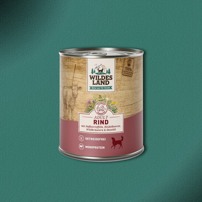 30x800g Wildes Land Adult Rind mit Süßkartoffeln, Heidelbeeren, Wildkräutern & Distelöl